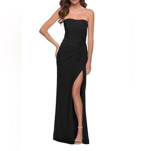 La Femme Strapless, Ruched, High Slit, Sweep Train, Black Evening Gown Size 4